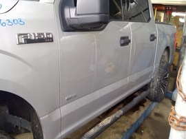 2016 FORD F150, XLT MODEL, CREW CAB, 3.5L , AT, 4WD.  F26303